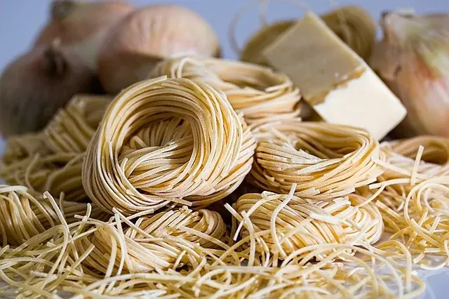Spaghetti Rzymskie - proste danie z minimalną ilością składników