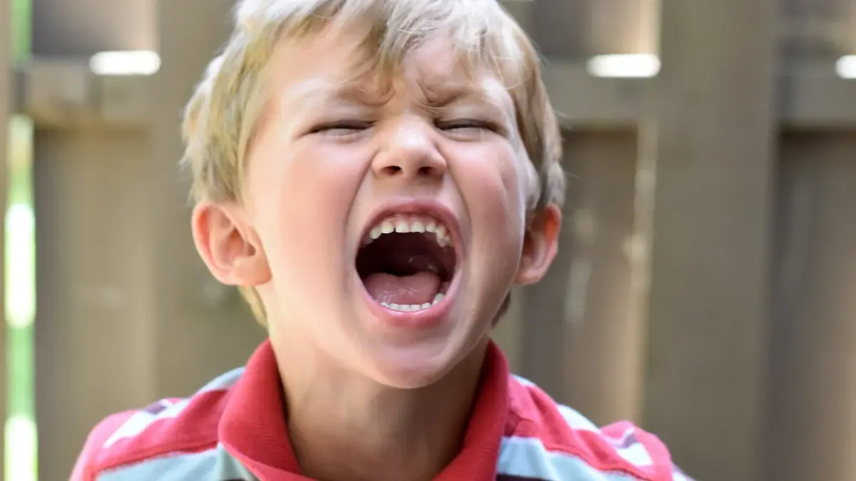 Główne zdjęcie - Skąd się bierze agresja u dziecka? 7 sposobów na to, jak sobie z nią poradzić