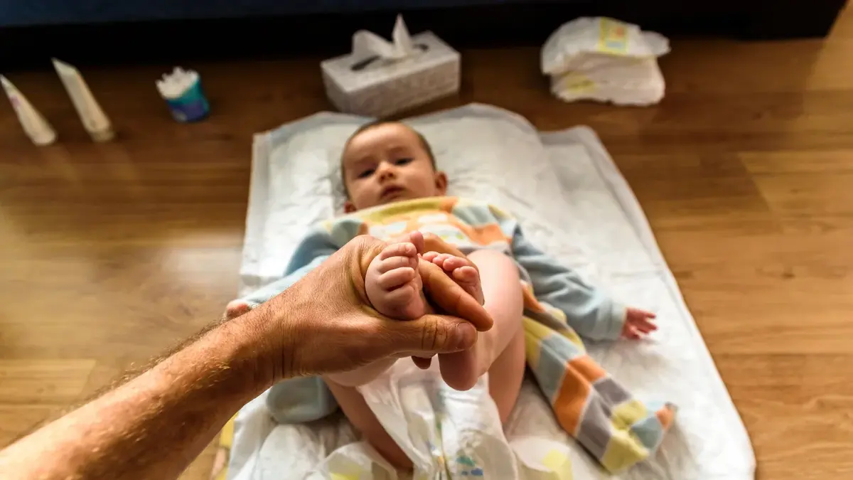 Główne zdjęcie - Biegunka u niemowlaka – objawy, rozpoznanie. Kiedy do lekarza?