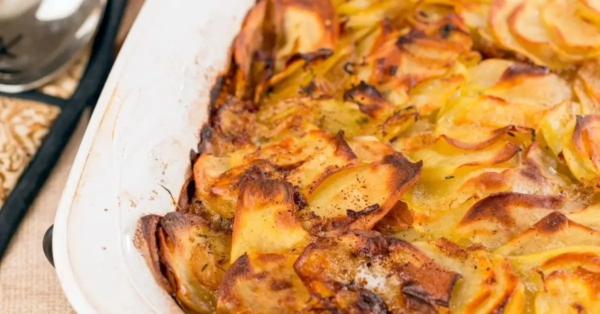 zapiekanka ziemniaczana z mięsem mielonym