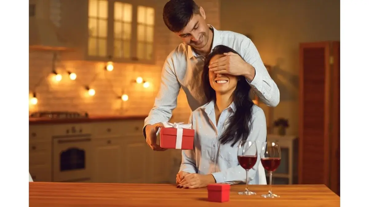 5 pomysłów na świąteczną randkę. Zaplanuj idealny wieczór