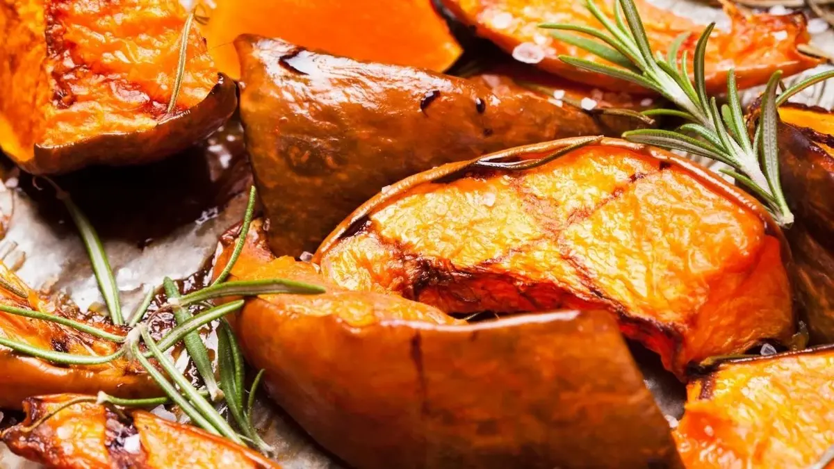 pieczona dynia z masłem