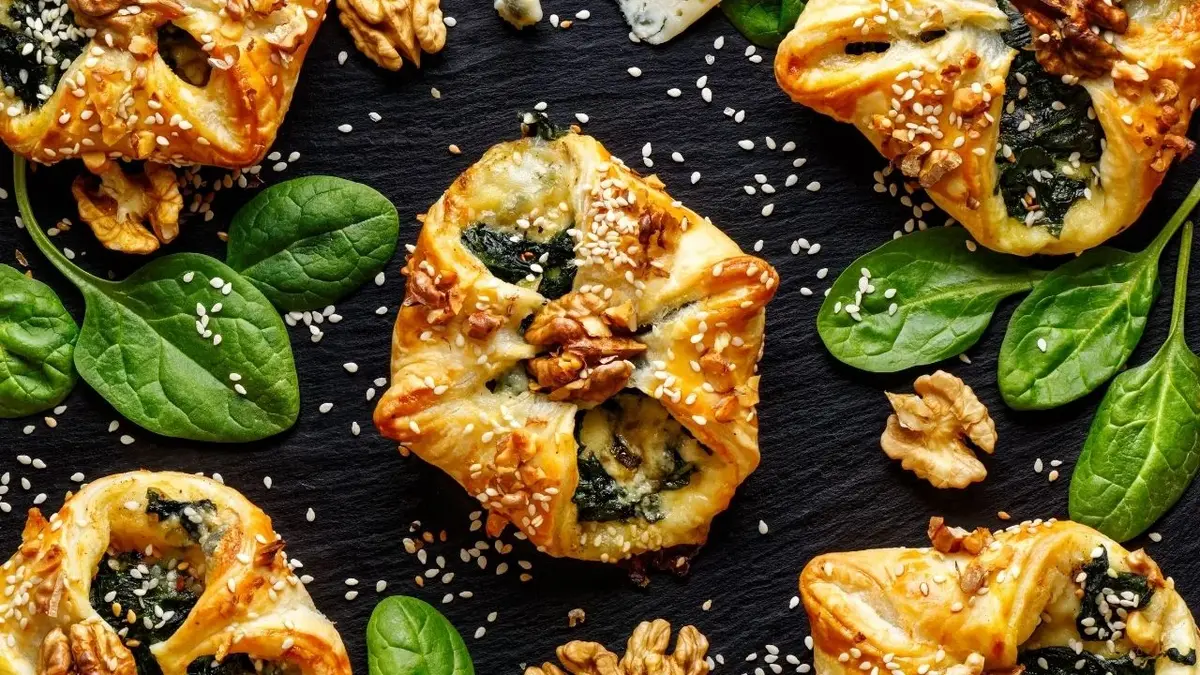 przekąski na sylwestra z ciasta francuskiego