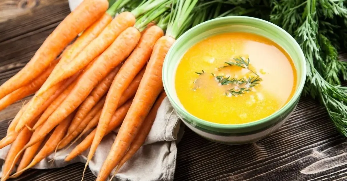 zupa marchewkowa z orzechami nerkowca