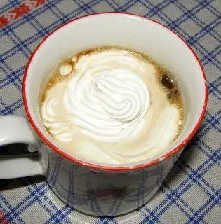 Jak zrobić idealną kawę z dodatkiem kardamonu?