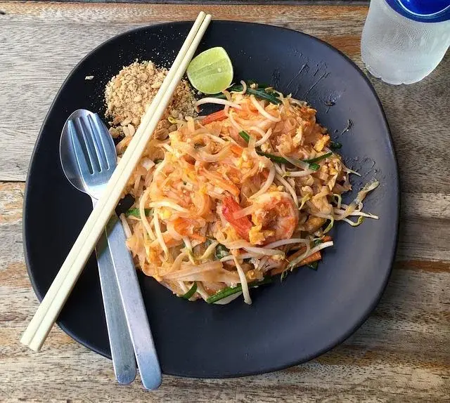 Pad Thai - Tajski makaron z jajkiem