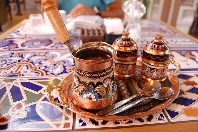 Jak zrobić kawę po turecku? Krok po kroku