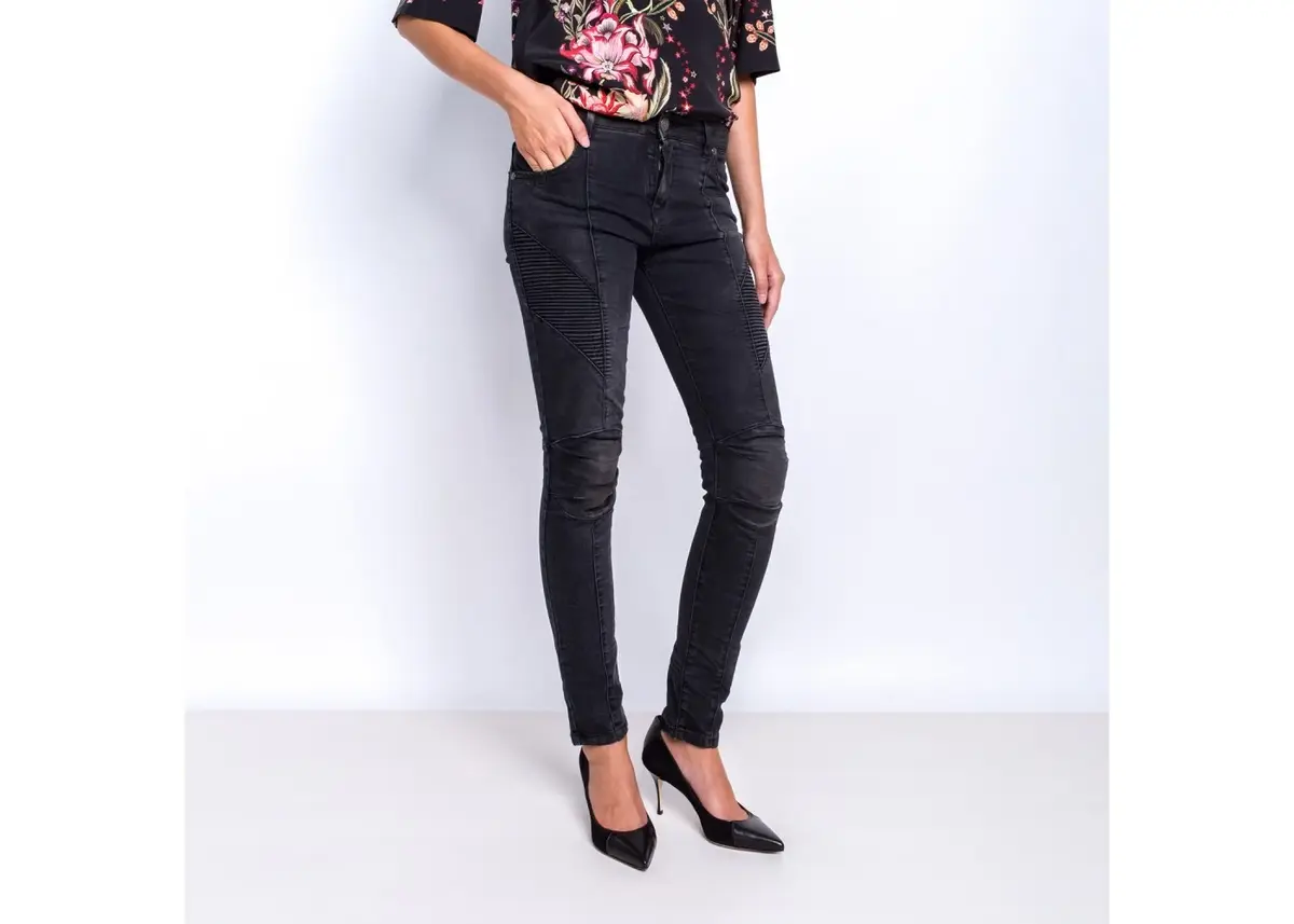 Awangardowa garderoba z Pierre Balmain