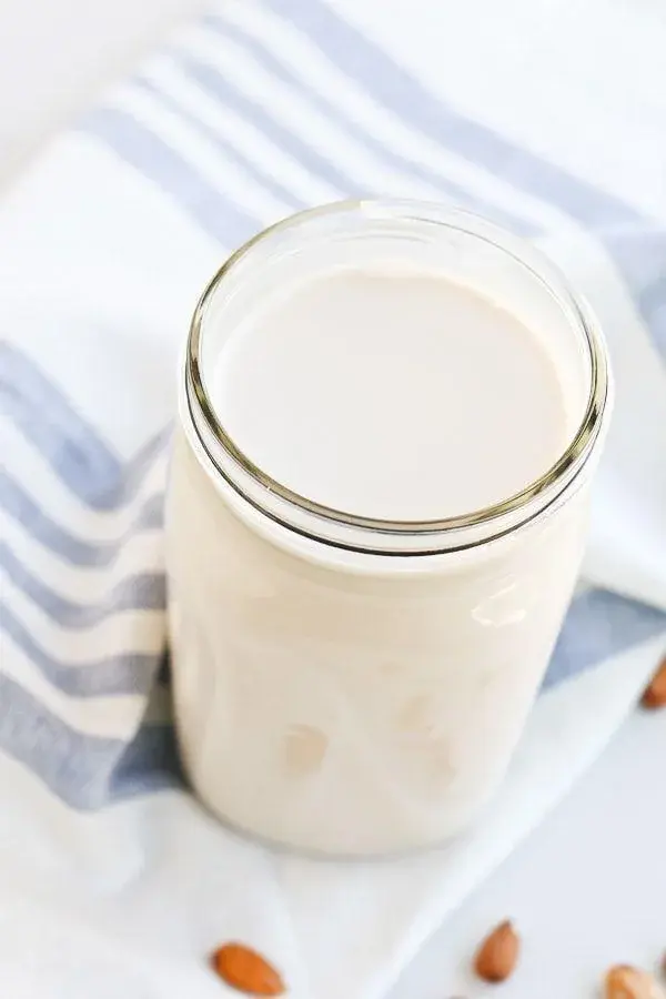 Mleko kokosowe dla urody: Jak wykorzystać mleko kokosowe do pielęgnacji skóry i włosów?