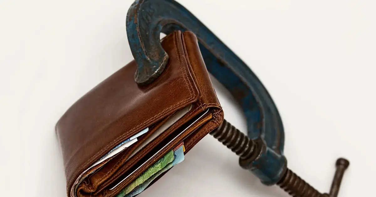 ściśnięty portfel