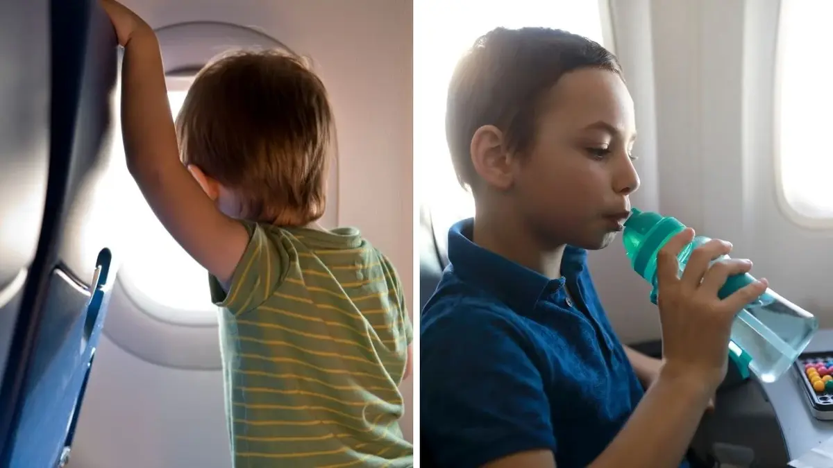 Dzieci w samolocie - chłopcy w czasie podróży lotniczej obserwują widok z okna, piją wodę i bawią się grą
