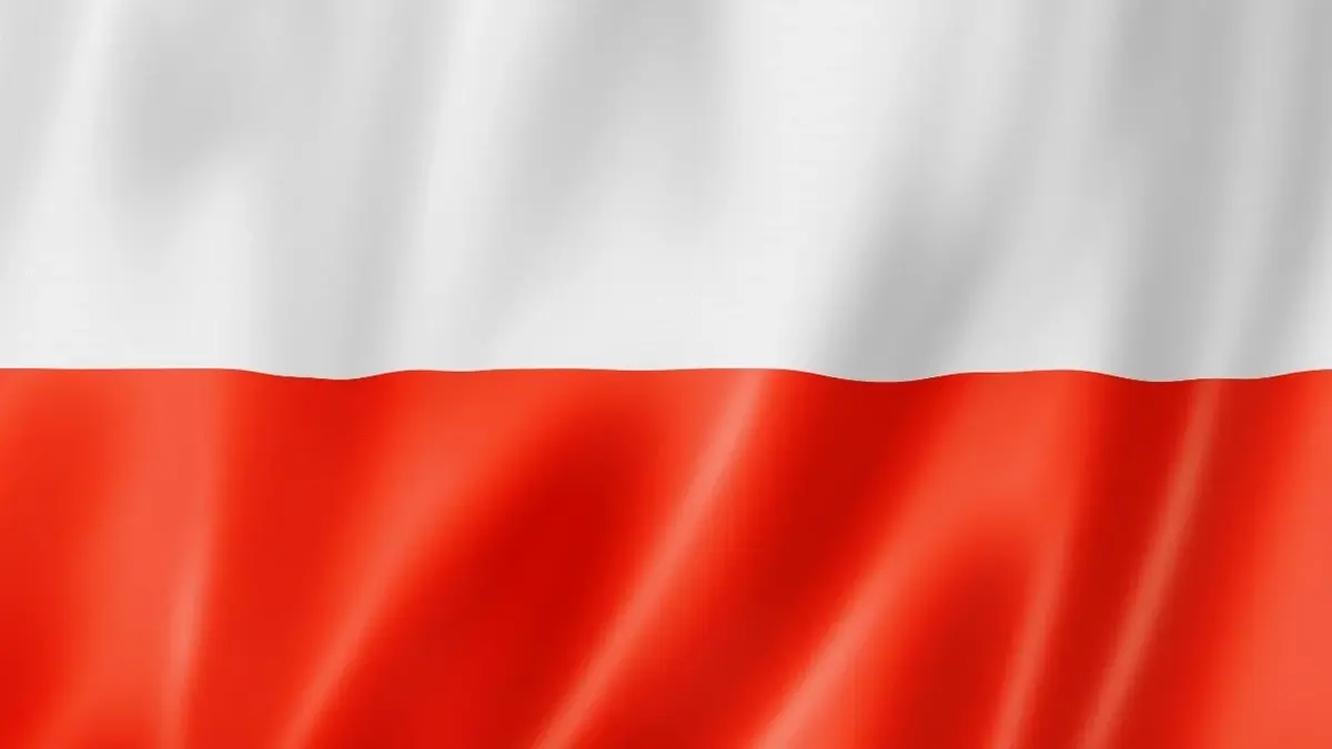 Flaga Polski przygotowana na 11 listopada