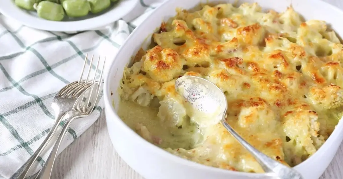 Kalafior zapiekany z serem