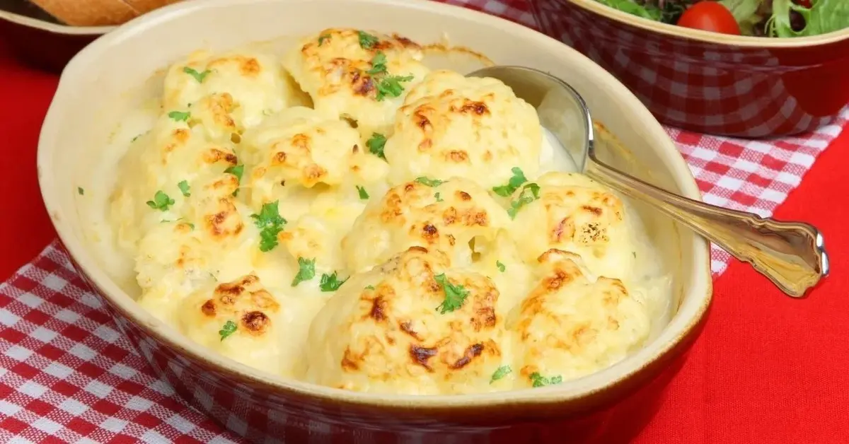 Kalafior zapiekany z serem