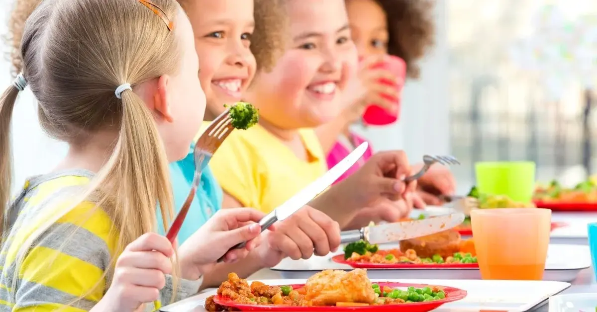 Główne zdjęcie - Jak przekonać dziecko do jedzenia warzyw?