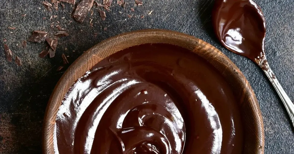 Krem czekoladowy - idealnie gładkie nadzienie mazurka