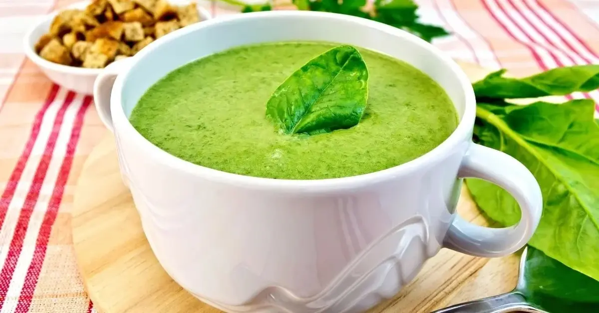 Główne zdjęcie - Krem ze szpinaku z grzankami. Zielona zupa na powitanie wiosny