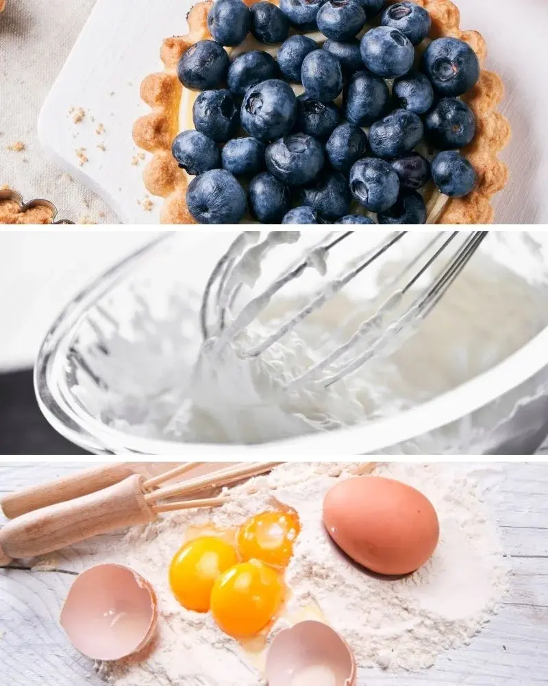 Kruche babeczki - składniki. Jajka i mąka na ciasto kruche, bita śmietana, gotowe babeczki z borówkami
