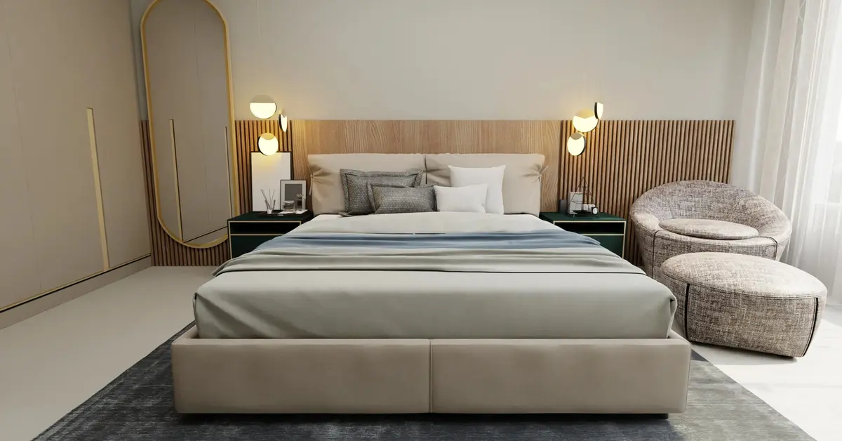 Jasna sypialnia z łóżkiem dla pary z wygodnym materacem