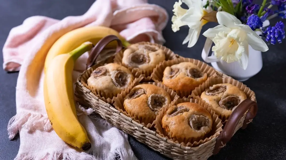 Muffinki z bananami i czekoladą - pomysł na wykorzystanie bananów