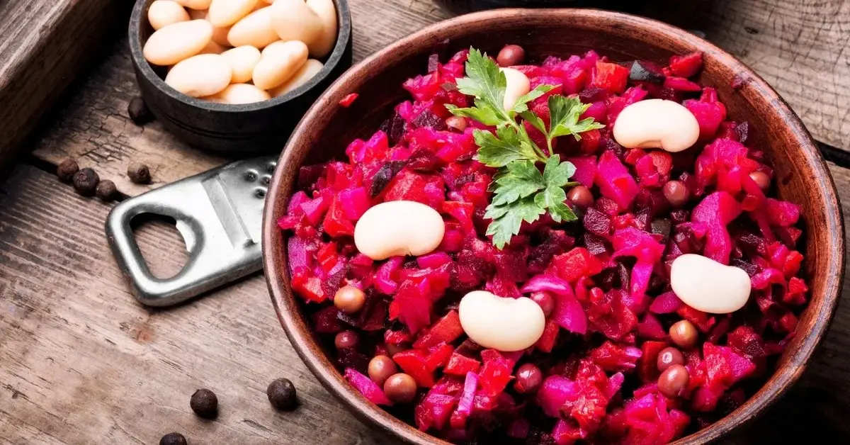 sałatka z kiszonych buraków