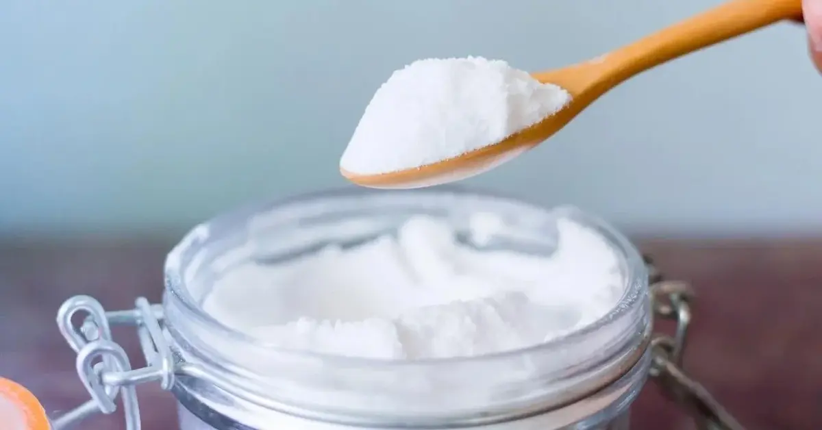 Soda oczyszczona w słoiczku przeznaczona do pochłaniania zapachu.