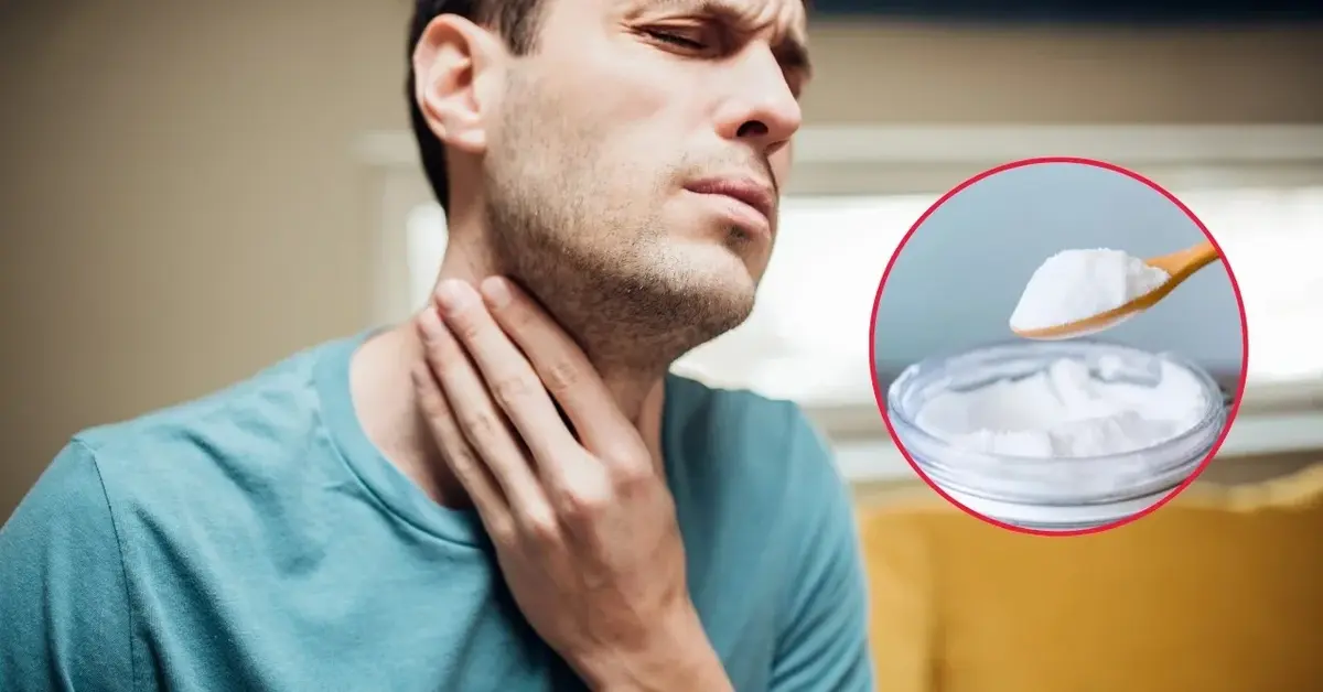 Soda oczyszczona do płukania gardła i mężczyzna, którego boli gardło.