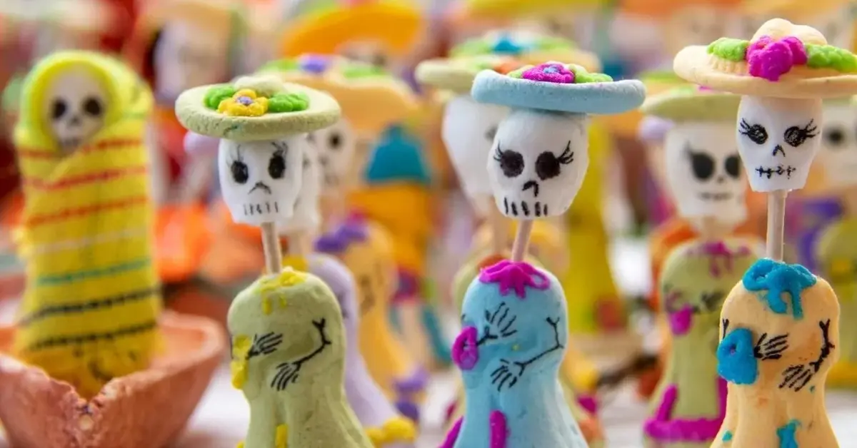 Cukrowe czaszki na Święto Zmarłych - Dia de Muertos.