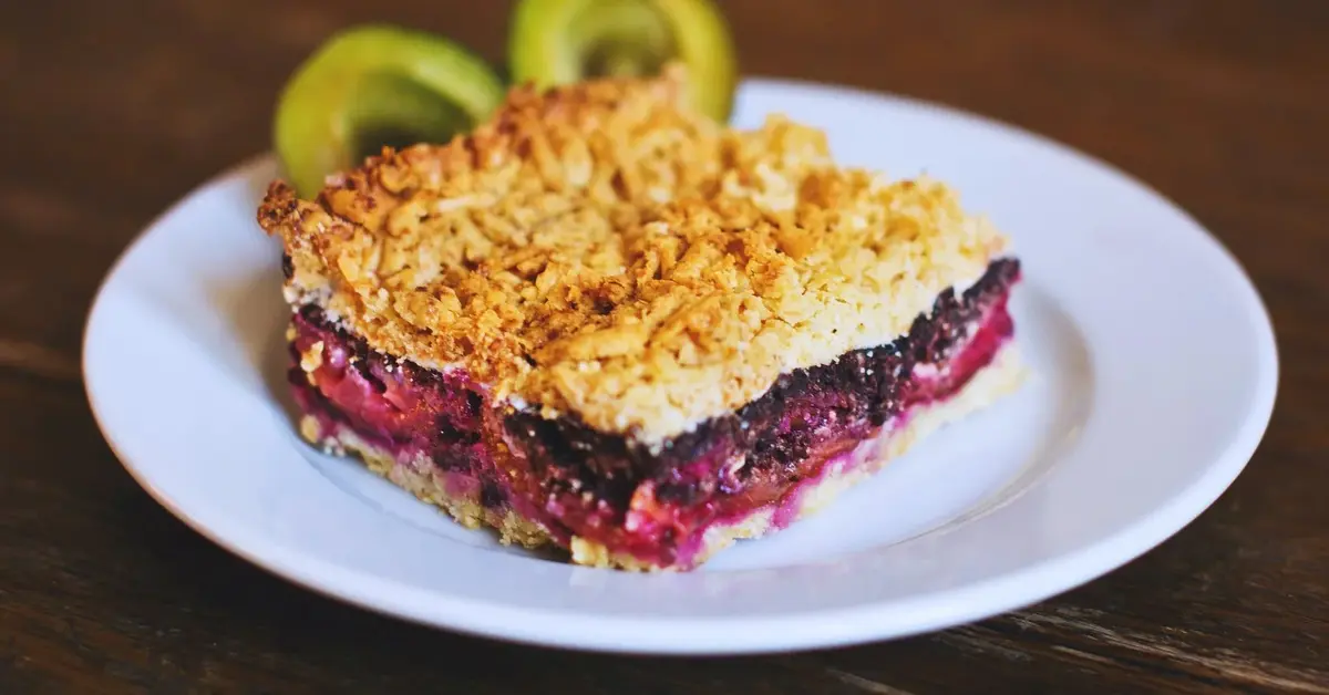 Tarta śliwkowa z budyniem na ciepło