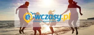 wczasy.pl z radosną rodziną na wakacjach nad morzem