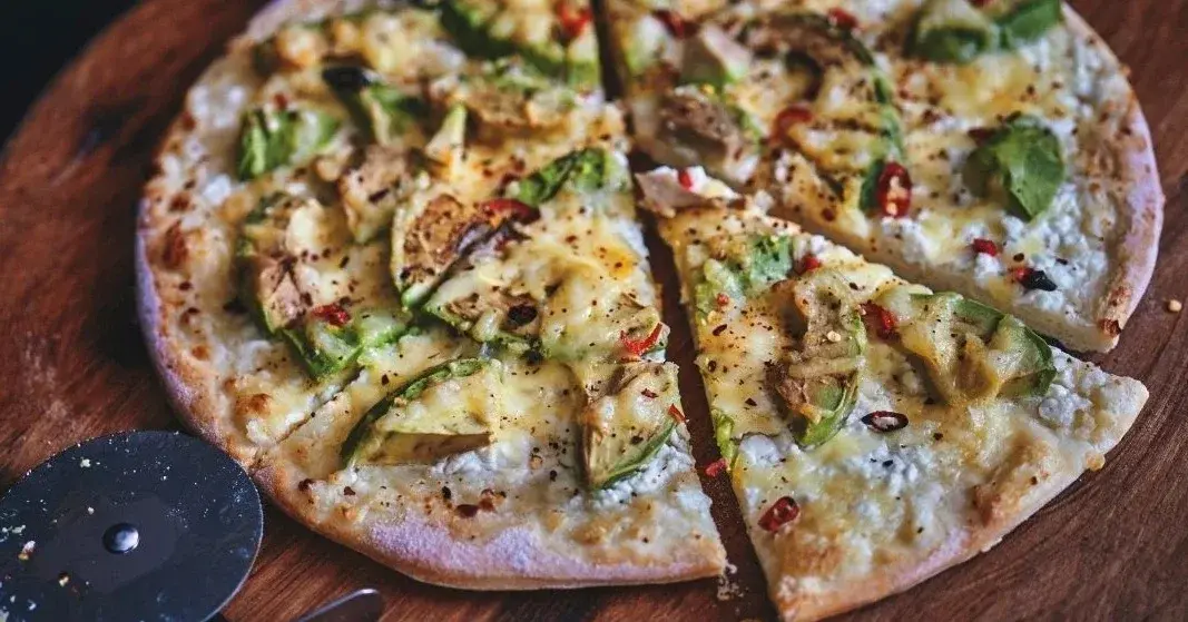 Główne zdjęcie - Pizza na twarogowym spodzie - #fit propozycja!