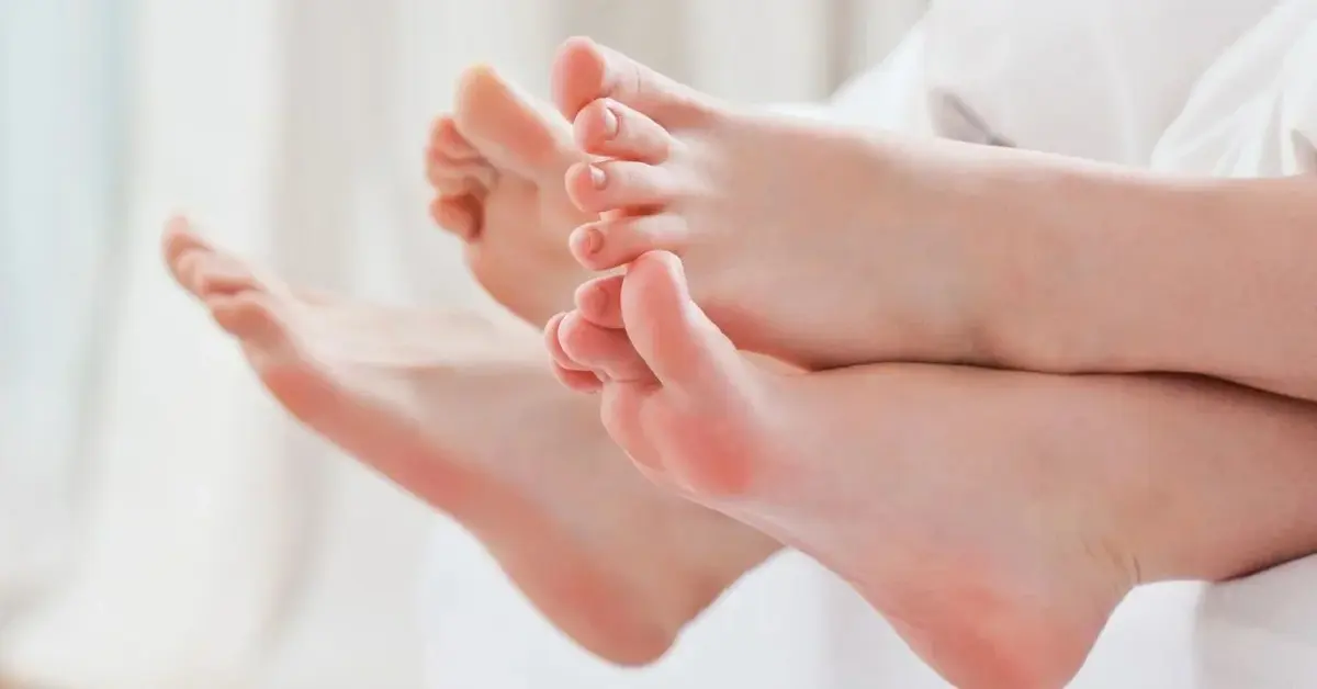 Zadbane stopy z wypielęgnowaną i nawilżoną skórą pięt