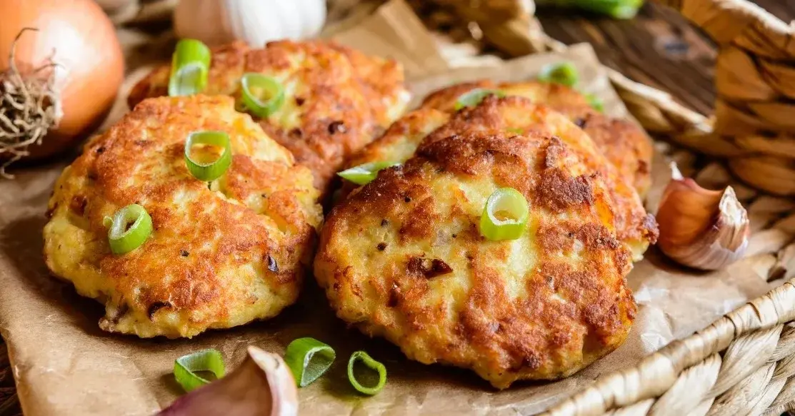 Kotlety z tuńczyka z puszki w koszyczku