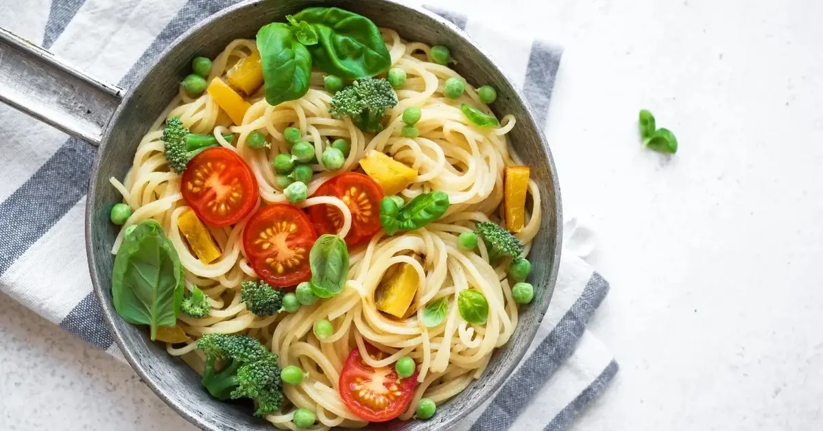 Pasta Primavera  z warzywami 