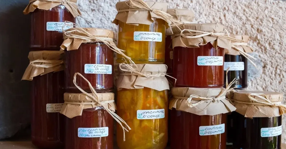 Słoiki z przetworami