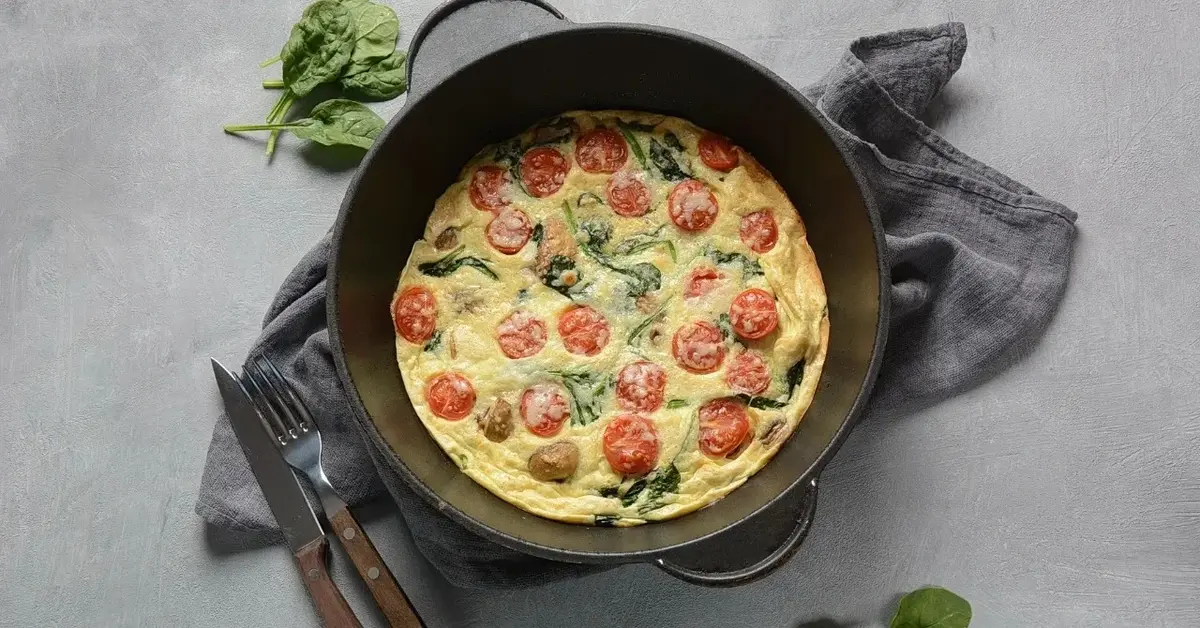 Główne zdjęcie - Omlet z pomidorami: Twoje idealne śniadanie!