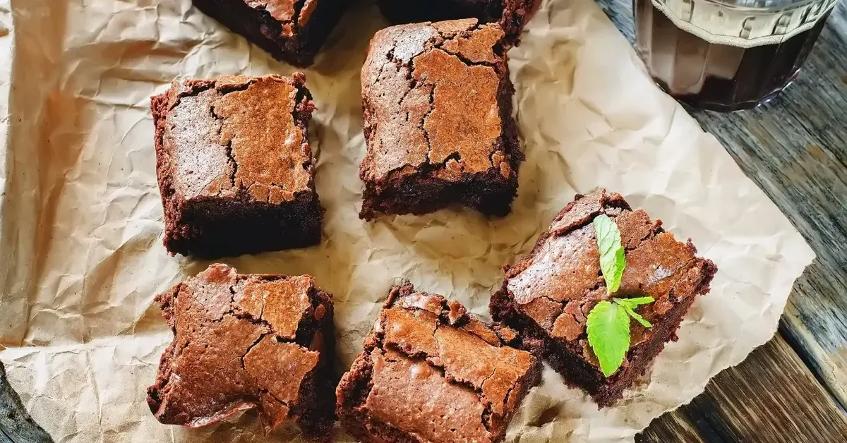 Brownie z nutelli na papierze do pieczenia