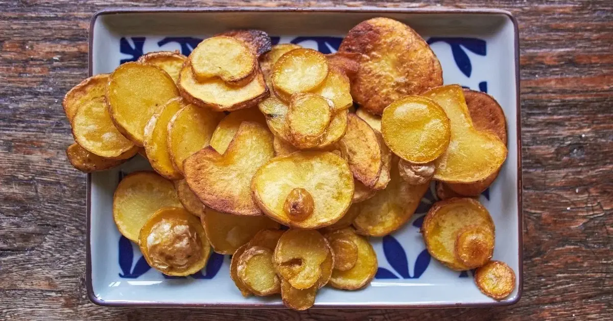 Talarki ziemniaczane na półmisku