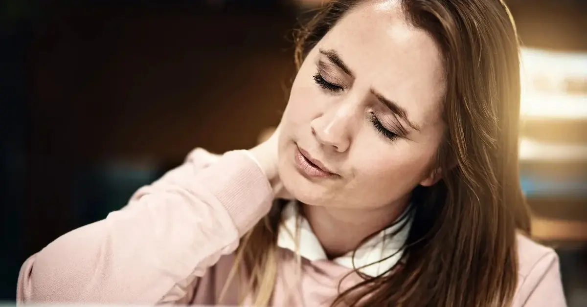 Kobieta z bolącą głową