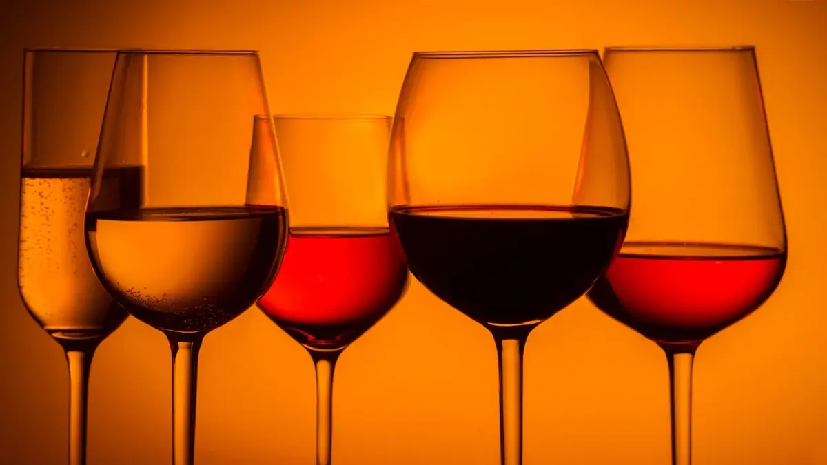 Kieliszki do wina w różnych kształtach