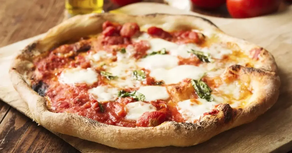 Główne zdjęcie - Pizza neapolitańska: Prawdziwy włoski hit!